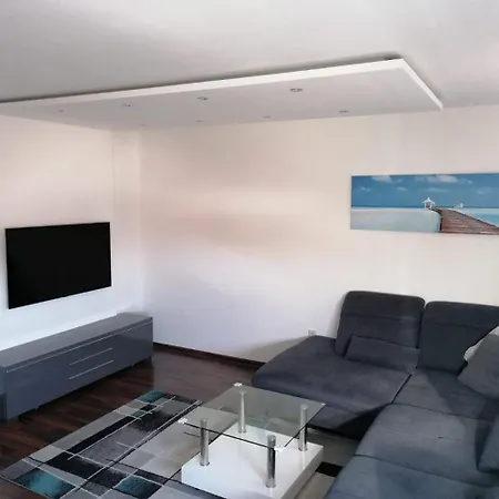 3 Izbovy Apartman Pre 4 Osoby V Centre Senca *